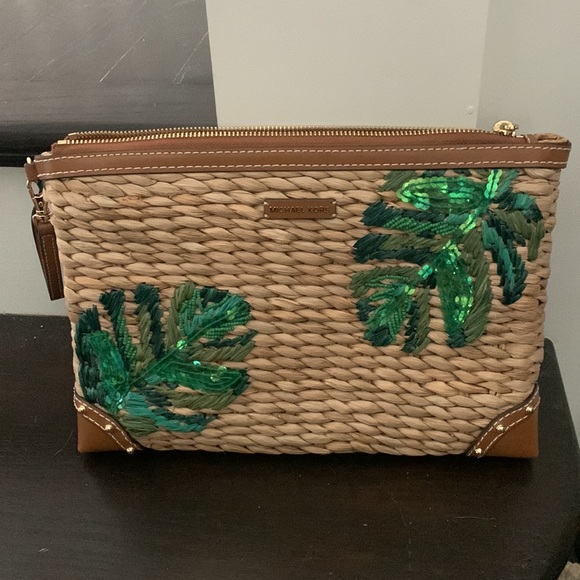 MICHAEL KORS OVERSIZE TROPICAL STUDDED CLUTCH - Picture 4 of 4